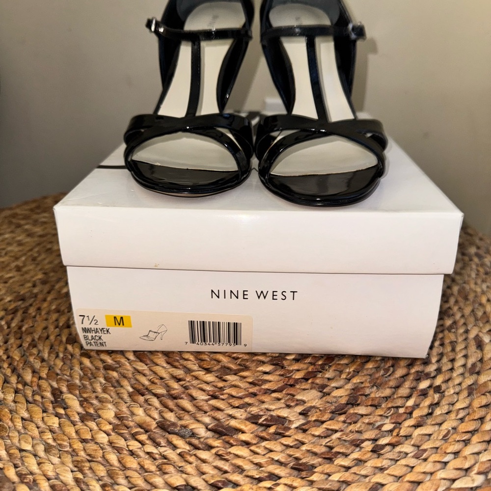 Nine West Black Patent T-Strap Sandals